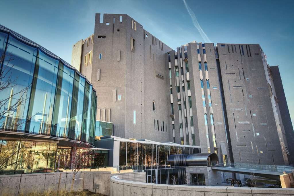 installing window tint on buildings offers a multitude of advantages for property owners, particularly in terms of energy efficiency and cost savings.