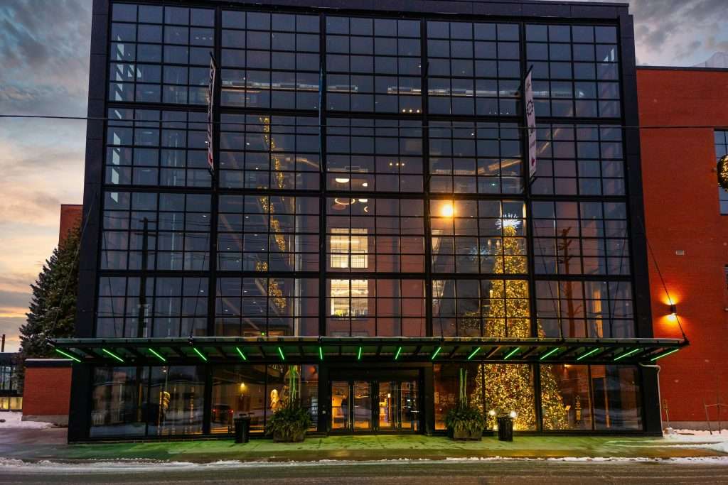 Beyond Energy Savings: How Commercial Window Tint Solves Industry-Specific Challenges 9 commercial window tint protects retail merchandise, supports healthcare privacy, improves restaurant ambiance, and more.